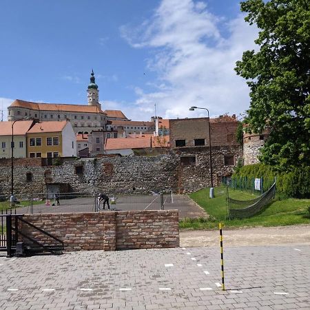 Rv Apartman Mikulov Eksteriør billede
