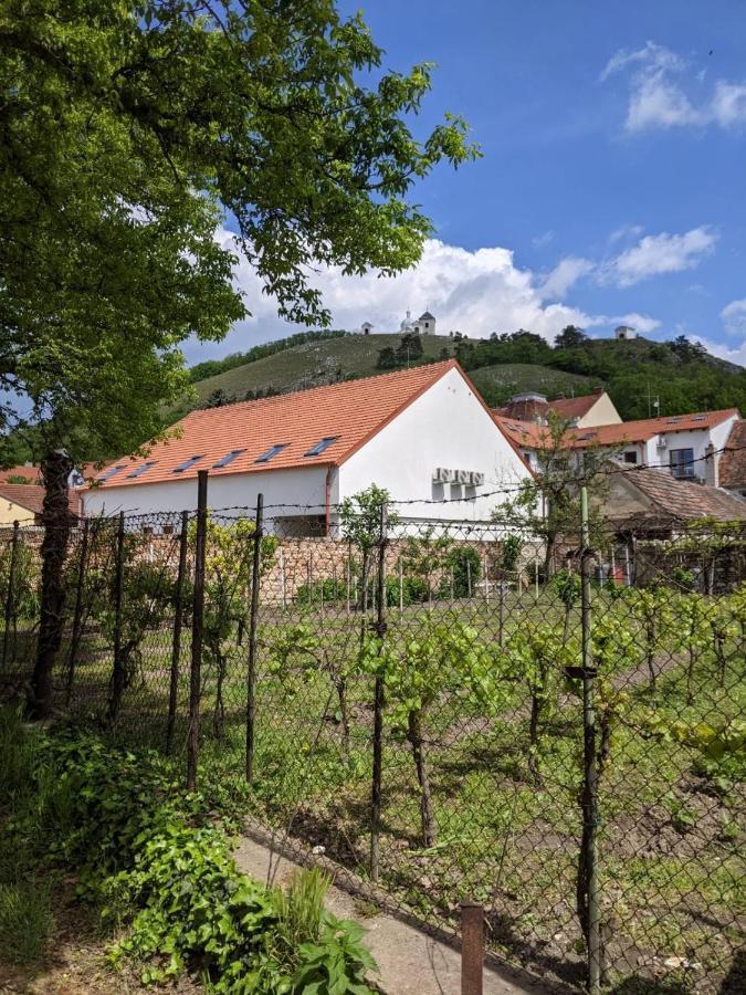 Rv Apartman Mikulov Eksteriør billede